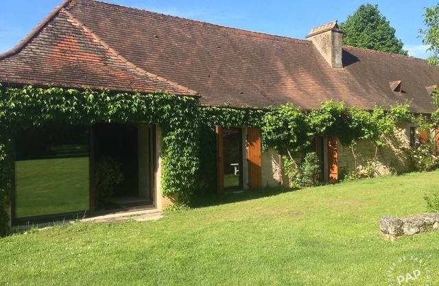 Typical Périgord residence in a 2 ha wooded park