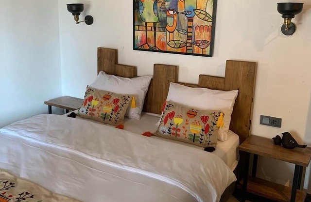 Charming 1-bedroom building with WiFi and AC in amazing Ayvacık