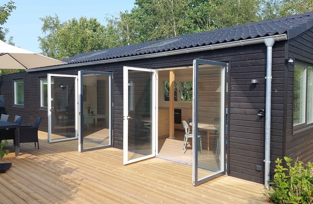 Newly renovated holiday home near sandy beach