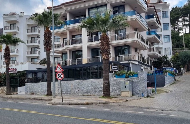 Spacious 3-bedroom apartment with WiFi and AC in charming Marmaris