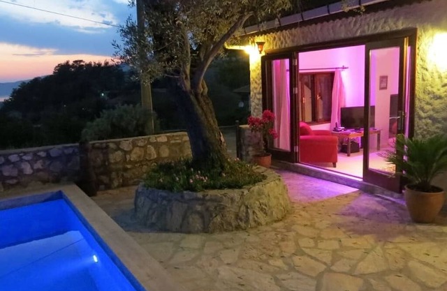 3 Bedroom Secluded Villa With Private Swimming Pool And Sea Views