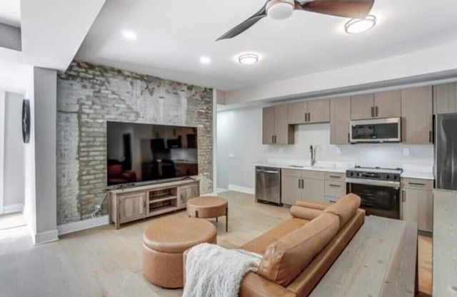 Little Mac- Brand New Modern Stay