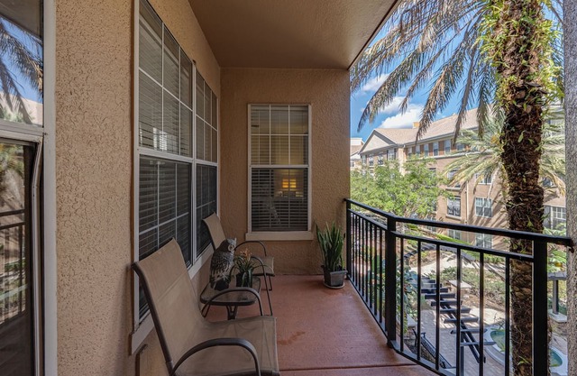 Stay in trendy MIDTOWN TAMPA!Close to everything including the airport!
