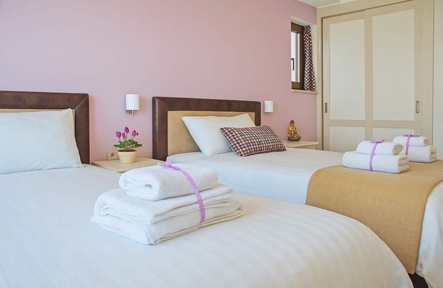Family Room for 3 with Lake View, Arktos Hotel