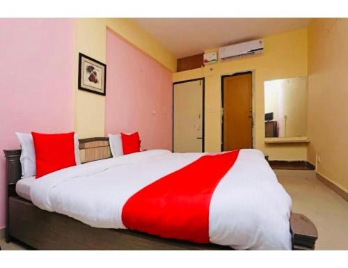 Royal Galaxy,Puri