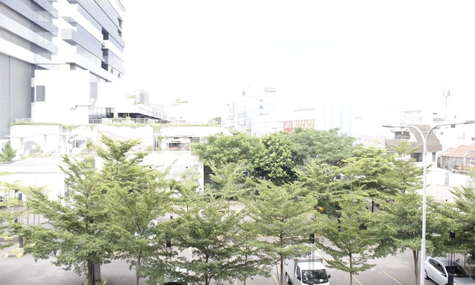 Ciroyom Hotel | Zest Studio Semi Apartment at The Lodge Paskal Near Binus University