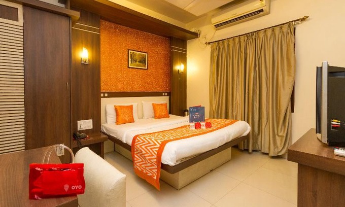 Gandhi Nagar Hotel | OYO 1161 Hotel Golden Residency