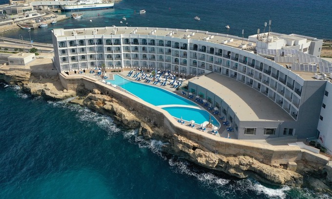 Cirkewwa Hotel | Paradise Bay Resort