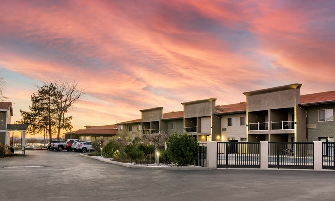 Moses Lake Hotel | Best Western Plus Lake Front Hotel