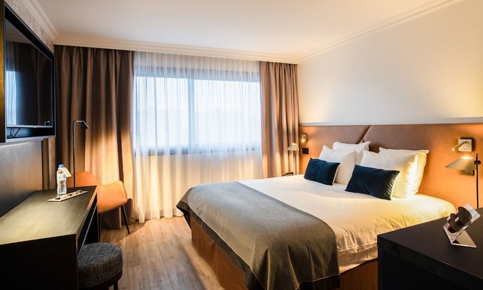 Ferney-Voltaire Hotel | Appart’City Confort Genève Aéroport – Ferney Voltaire