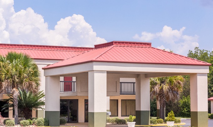 Dublin Hotel | Days Inn by Wyndham Dublin GA