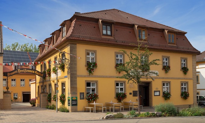 Memmelsdorf Hotel | Hotel & Brauereigasthof Drei Kronen