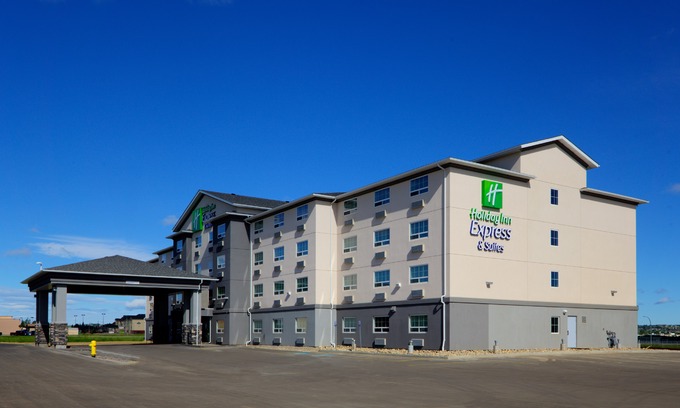 Dawson Creek Hotel | Holiday Inn Express and Suites Dawson Creek, an Ihg Hotel