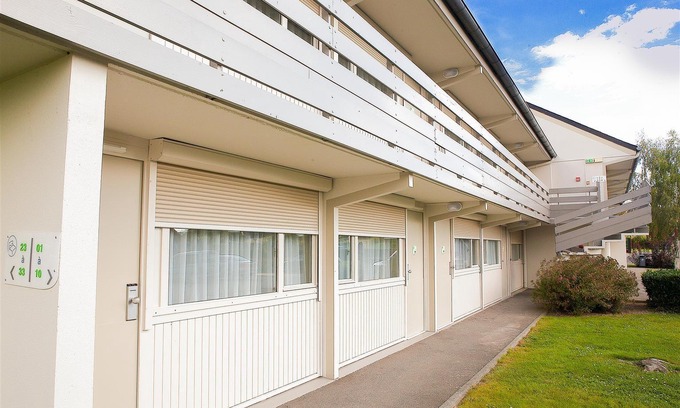 Neuville Hotel | Campanile Vire