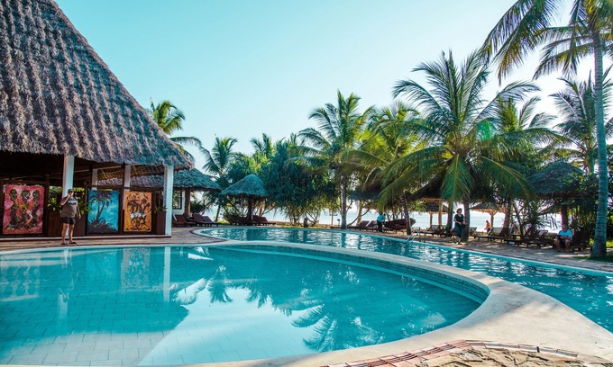 Uroa Hotel | Uroa Bay Beach Resort