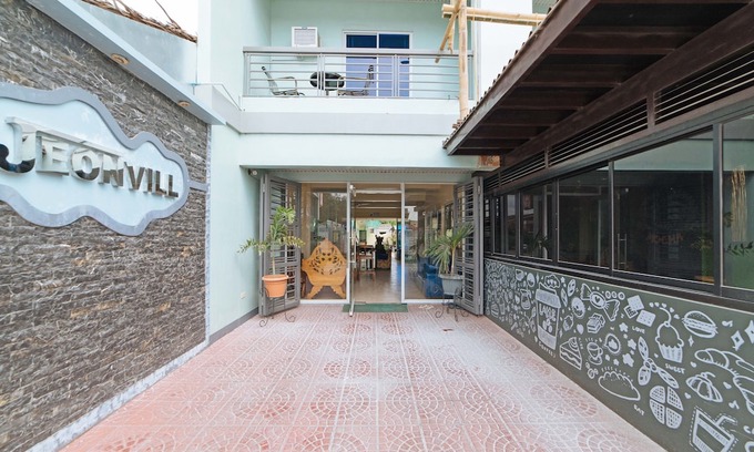 Kalibo Hotel | RedDoorz @ Old Buswang Road