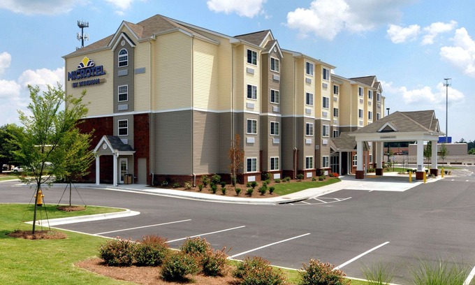 Columbus Hotel | Microtel Inn & Suites by Wyndham Columbus/Near Fort Benning