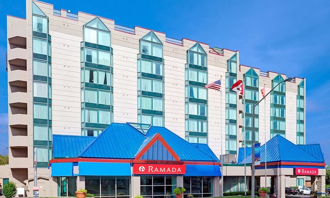 Fallsview Hotel | Ramada by Wyndham Niagara Falls/Fallsview