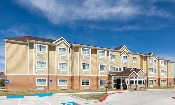 Monahans Hotel | Microtel Inn and Suites by Wyndham Monahans