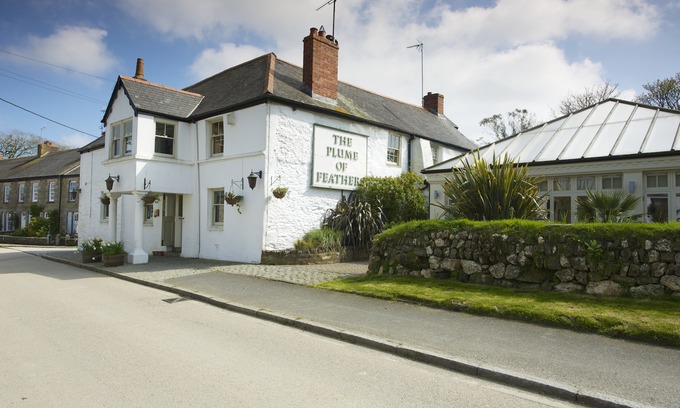 Mitchell Hotel | The Plume of Feathers