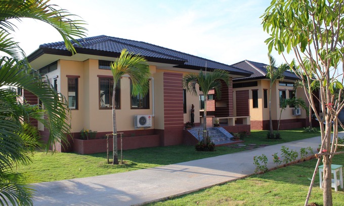 Rayong Hotel | Naluemon Village