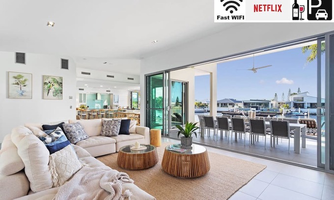 Pelican Waters Villa | Pelican Waters Resort Home|Long Stays|Waterfront