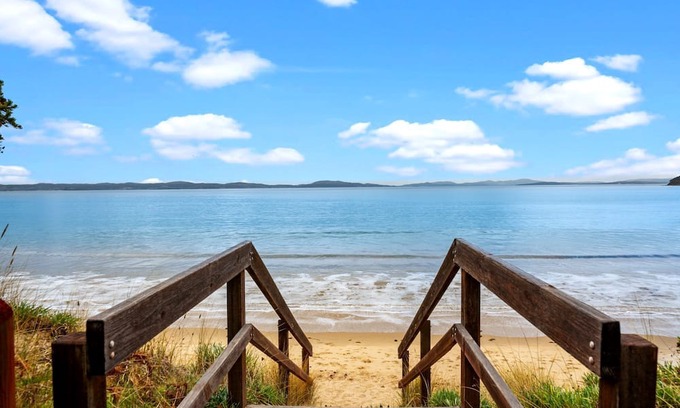 Lauderdale House | Beach Side Luxury Accommodation