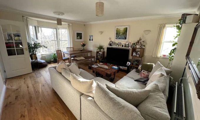 Rotherhithe Apartment | Calming 1BD Oasis by River Thames - Rotherhithe
