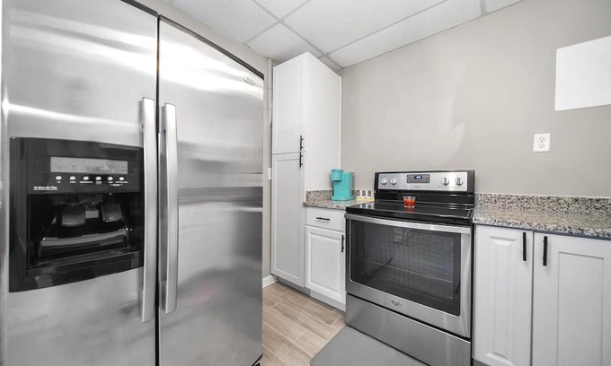 Douglasville House | Beautiful downstairs unit near six flags