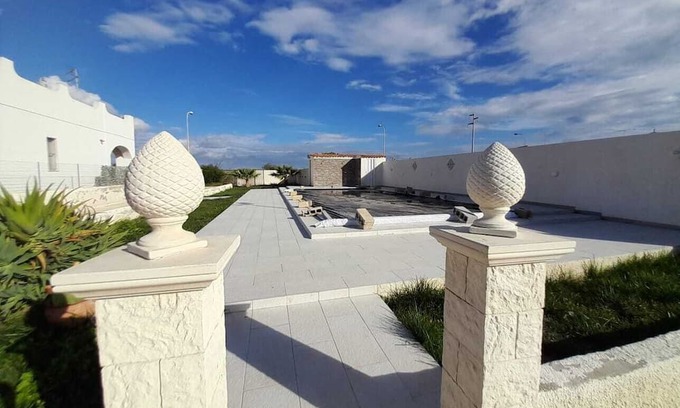 Granelli Villa | Villa "Santo Aurora" with Pool, Terrace & Wi-Fi