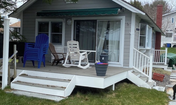 Moultonborough Cottage | Lake Front Cottage on Center Harbor Cove