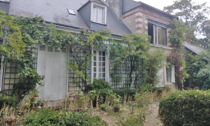 Saint-Avertin Bed & Breakfast | Studio Dans Grande Maison Piscine Proche Châteaux de la Loire