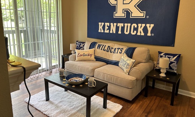 Lexington Apartment | Spacious 2 bedroom home, close to UK/Keeneland/Fayette Mall/Summit at Fritz Farm