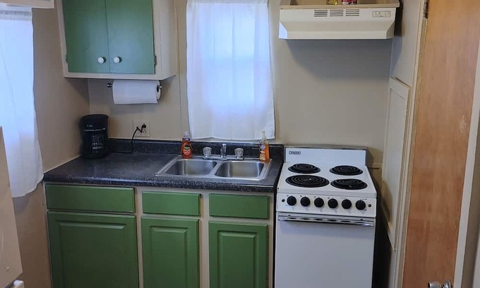 Downtown Apartment | Charming Studio Minutes from Downtown