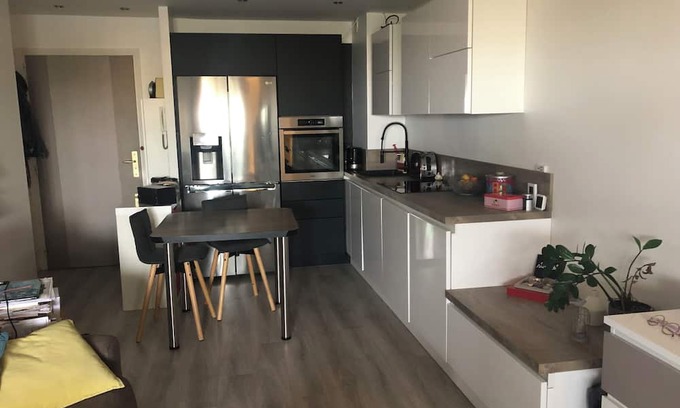 Liberation Apartment | Coquet Appartement Avec Piscine Idéal Vacances