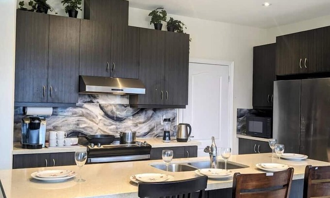 East Gwillimbury House | Water's Edge Haven Su