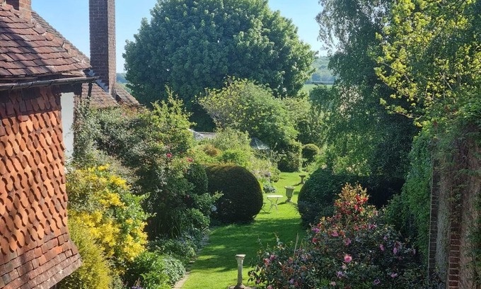 Petworth Cottage | Vrbo Property