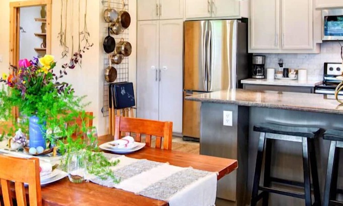 Sebastopol Other | The Bask House: Farm Fresh Eggs, Local Java Too, Sunset Spa Awaits All For YOU!