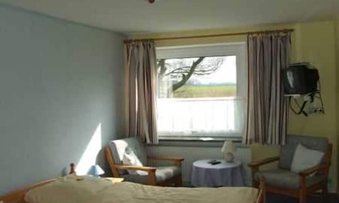 Friedrichskoog Hotel | Room 7 double room - Bed & Breakfast behind the North Sea dike