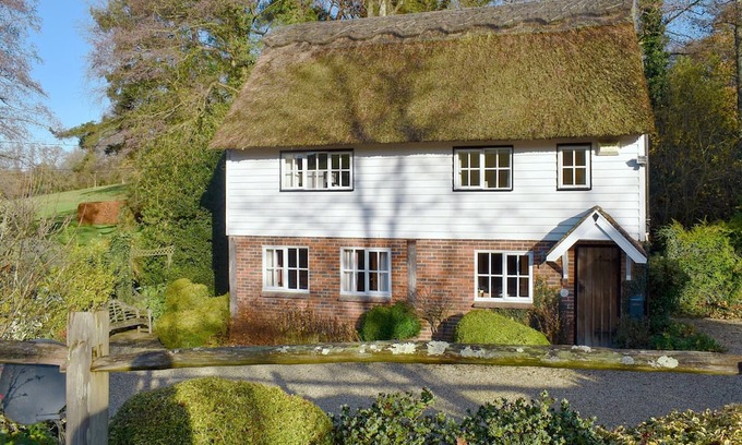 Uckfield Cottage | 3 bedroom accommodation in Blackboys, near Uckfield