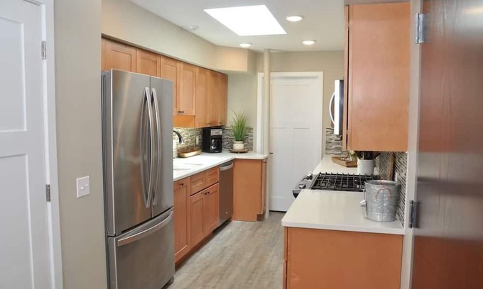 Bridgman House | Luxury Condo-Lakeside Suite #3