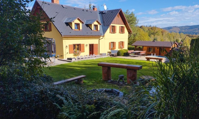 Bela pod Pradedem House | In the 'Zentral-Altvatergebirge' we offer you Comfort-Living in a quiet location