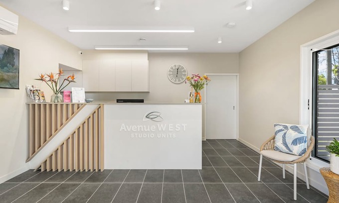 Wilsonton Hotel | Avenue West Studio Units