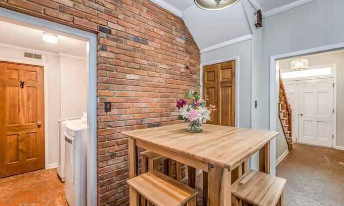 Whitehaven House | Pomona Cottage