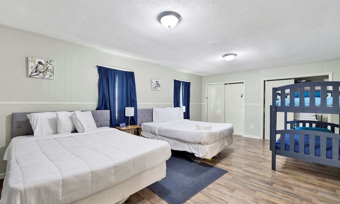 Crestline Heights House | 86th Cozy Coop