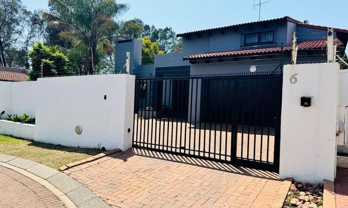 Woodmead Villa | Villa Picasso - 3 Bed Villa