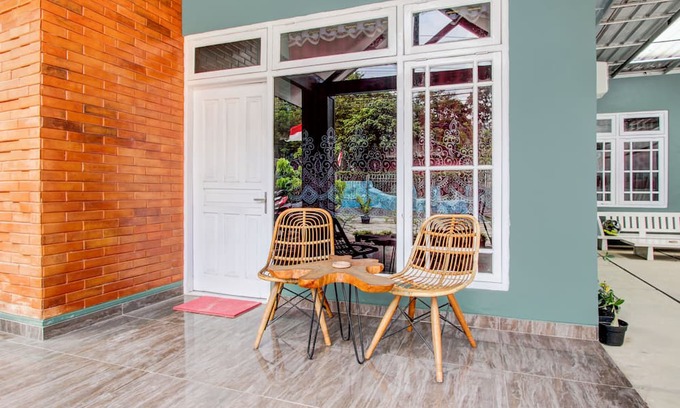 Patuk Hotel | OYO 94701 Green House