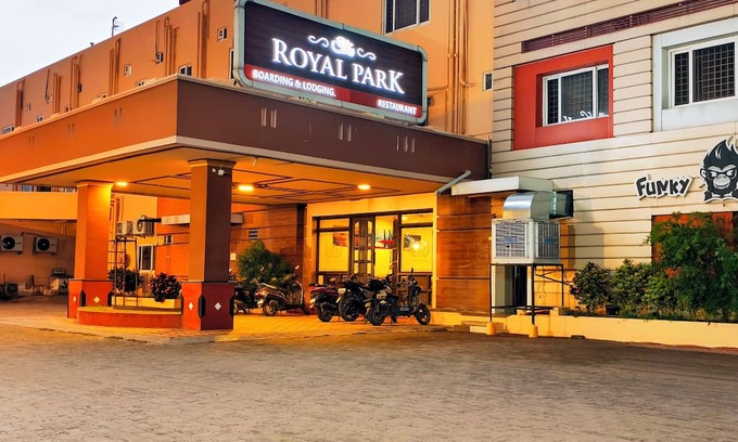 Palani Hotel | THE ROYAL PARK