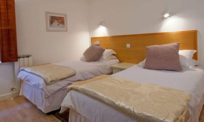 Les Clos Landais Apartment | Two bedroom apartment situated in the countryside parish of St Pierre du Bois