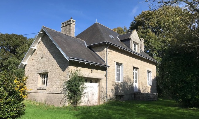 Combrit Villa | 8 minutes by bike from the beach House in a wooded park in the heart of the village of Combrit